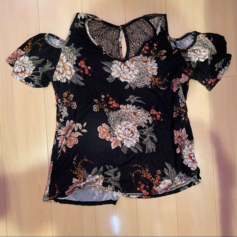 Lot of 2 Macys cold shoulder tops